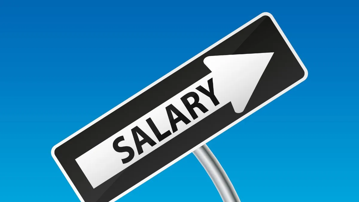 7th-pay-commission-central-government-employees-likely-to-get-3-pc-hike-da-this-month-check-details